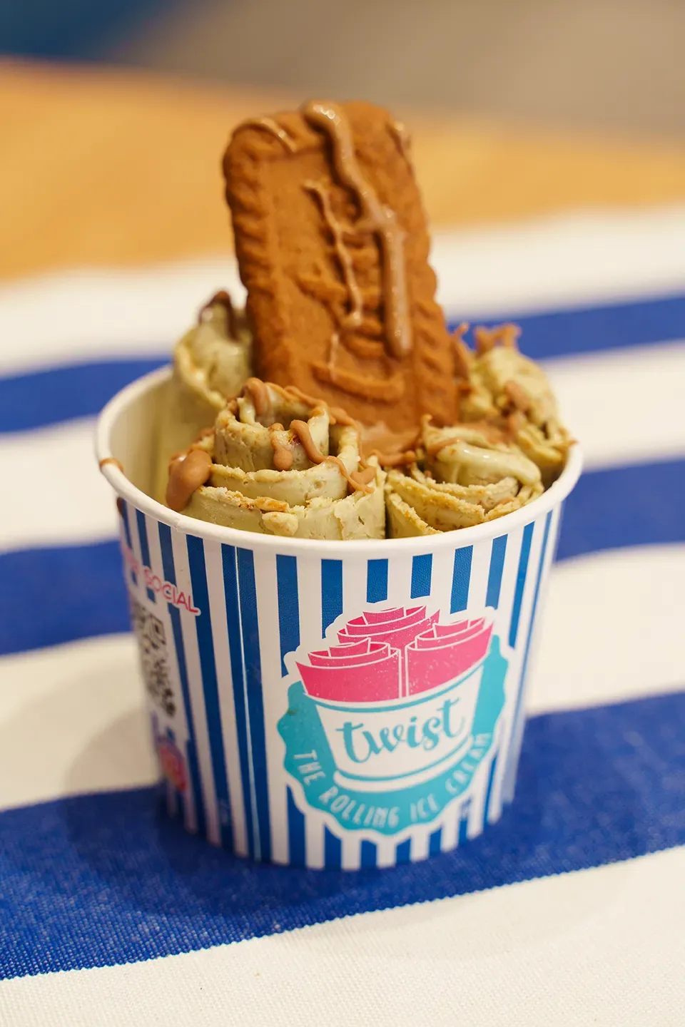 TWIST - The Rolling Ice Cream